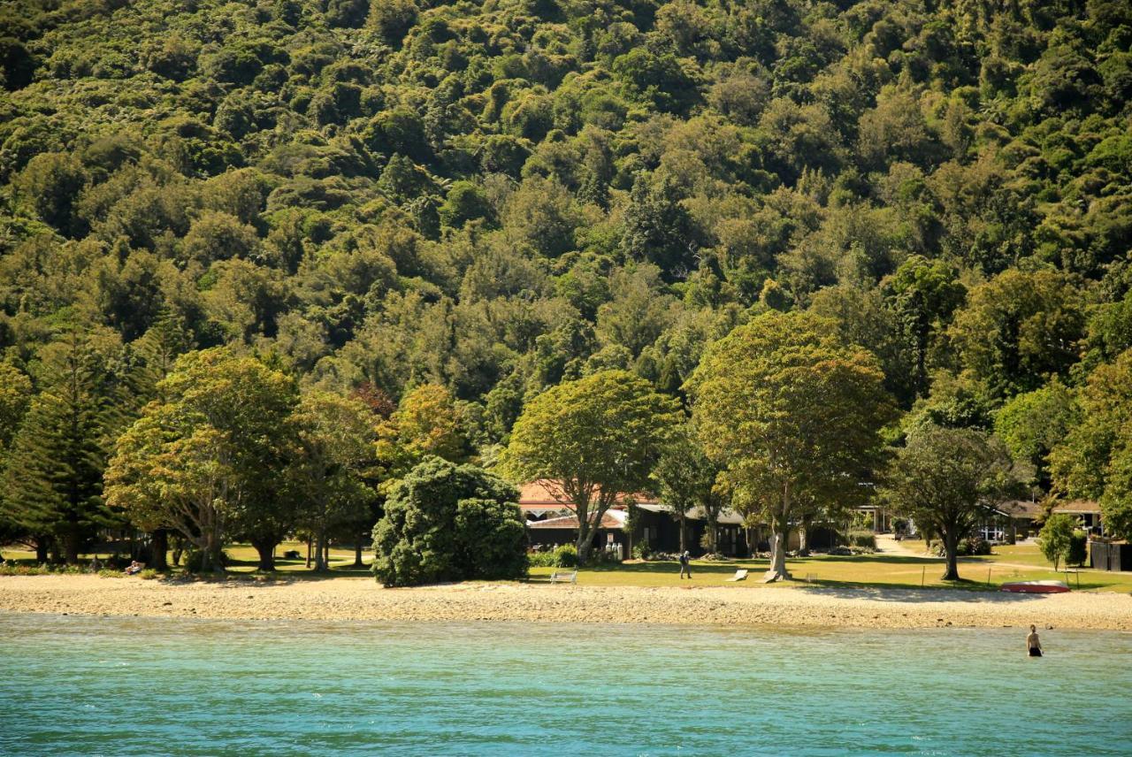 Furneaux Lodge Endeavour Inlet エクステリア 写真