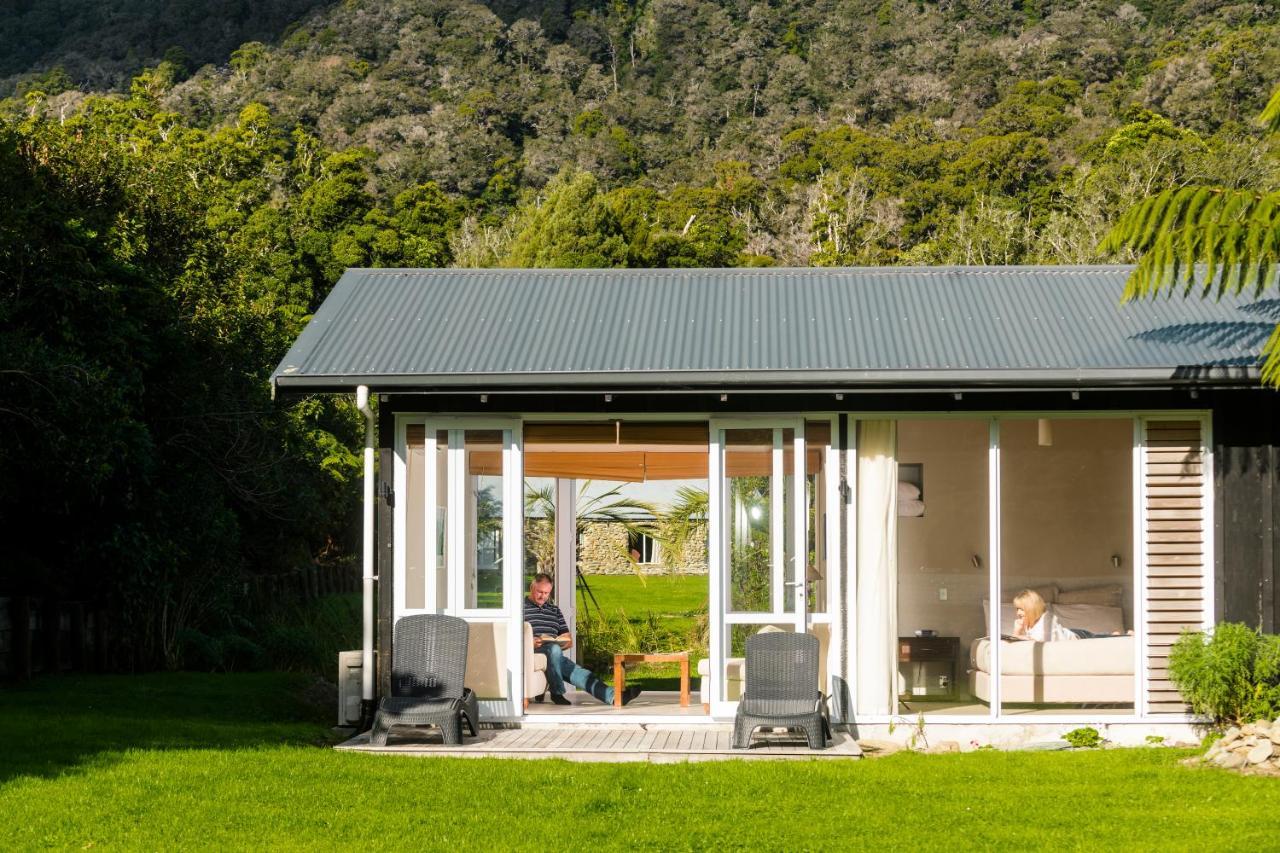 Furneaux Lodge Endeavour Inlet エクステリア 写真