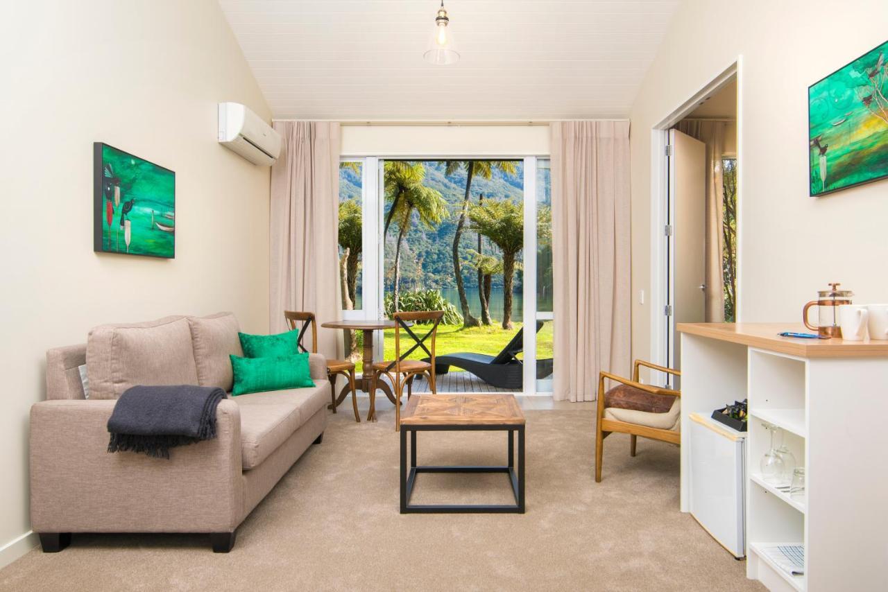Furneaux Lodge Endeavour Inlet エクステリア 写真
