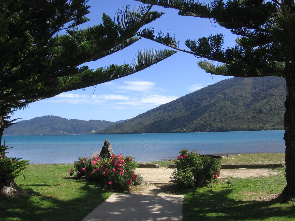 Furneaux Lodge Endeavour Inlet エクステリア 写真